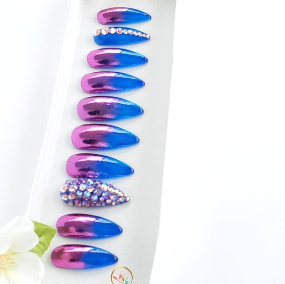 *Chromella* Reusable Press On /Custom Nails - Picture 2 of 7